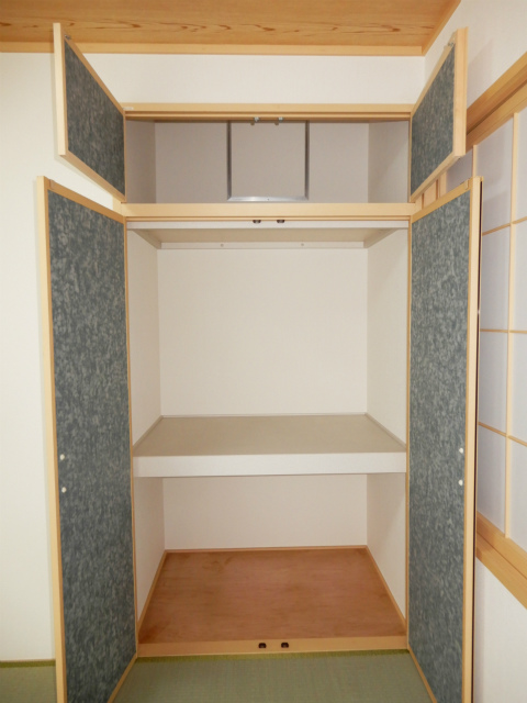 大崎２丁目戸建 収納