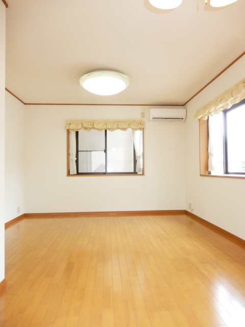大崎２丁目戸建 リビング