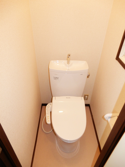 コーポジュネス トイレ
