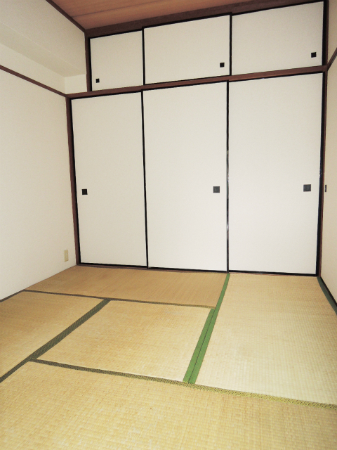 ダイアパレス東寺尾 リビング