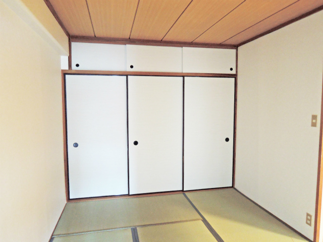 ＮＩＣハイム東寺尾第２ 収納