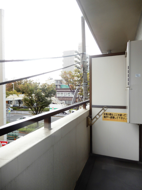 日神パレス鶴見市場 ベランダ