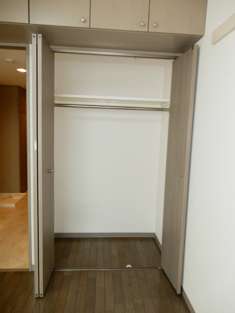 イーストウイング 収納