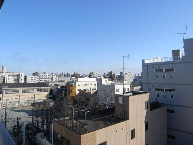 Ｐｅａｒｌ　Ｃｏｕｒｔ　Ｔｓｕｒｕｍｉ 眺望