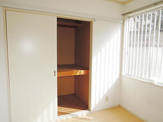 アルカディア岩井 収納