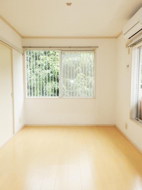 アルカディア岩井 リビング